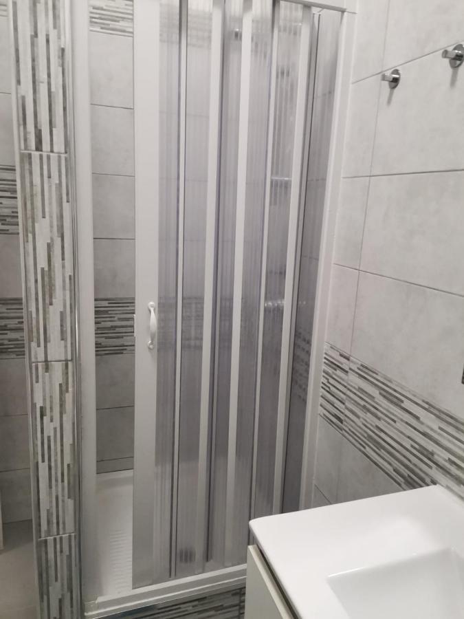 Bed&Fly Near Airport Fontanarossa Bagno Privato In Camera CTA Exterior photo